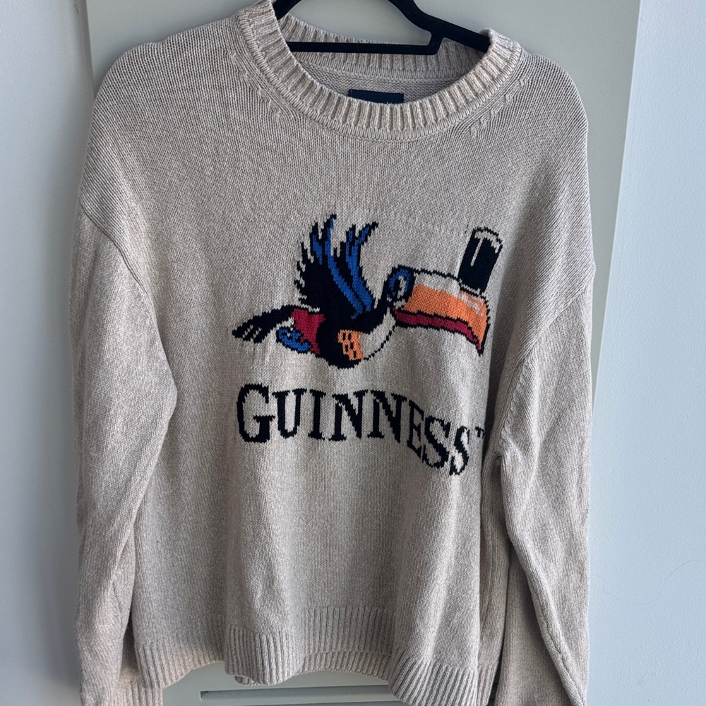 Abercrombie & Fitch Cream Guinness Crewneck - Picture 5 of 6